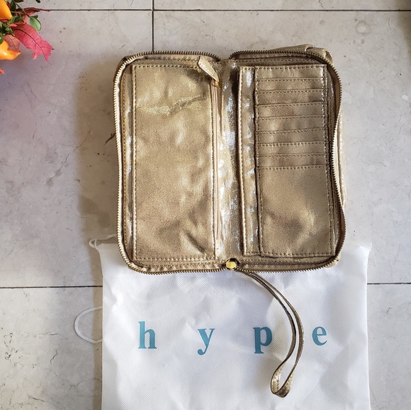 Hype shimmery gold wristlet - Picture 3 of 8